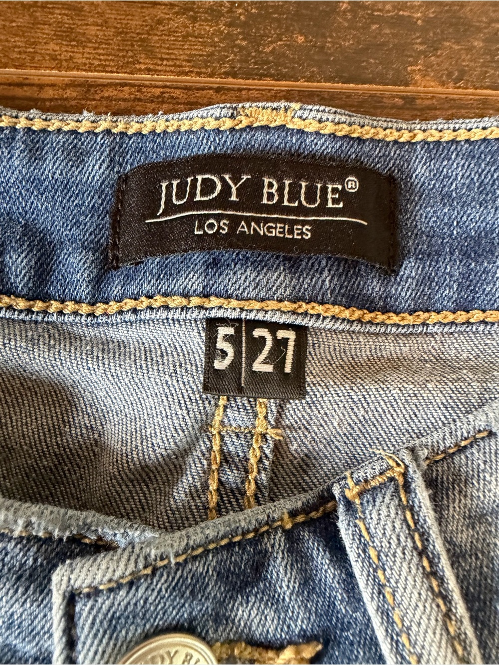 Judy Blue Women’s Size 5/27 Skinny Fit Capri Jeans Distressed Raw Hem Light Wash - Picture 12 of 16